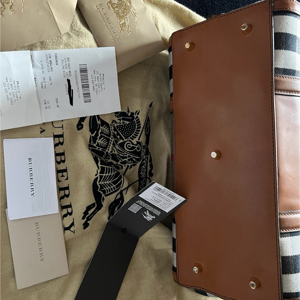 Burberry House Check Medium Alchester Bowling Bag Tan - Picture 6 of 6